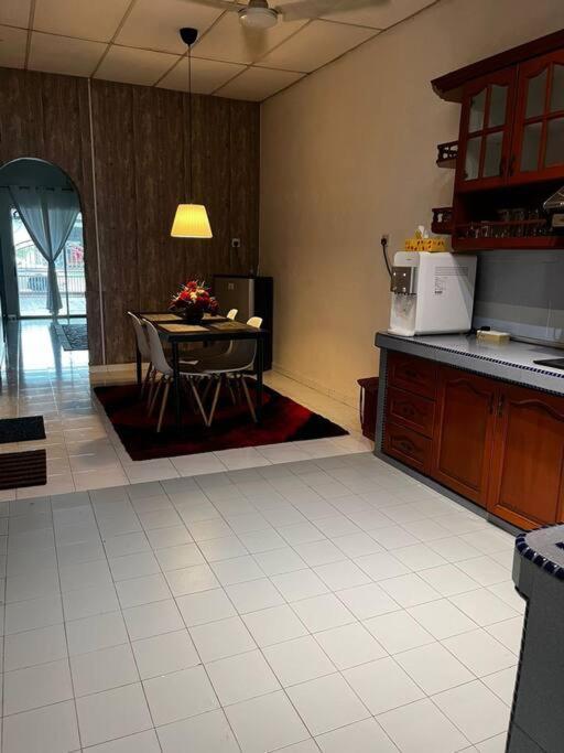 Manjung Modern + Cozy Terrace Home Lumut Extérieur photo