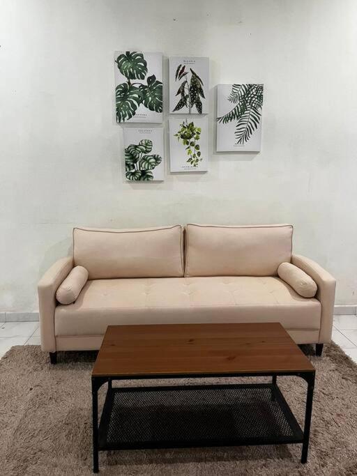 Manjung Modern + Cozy Terrace Home Lumut Extérieur photo
