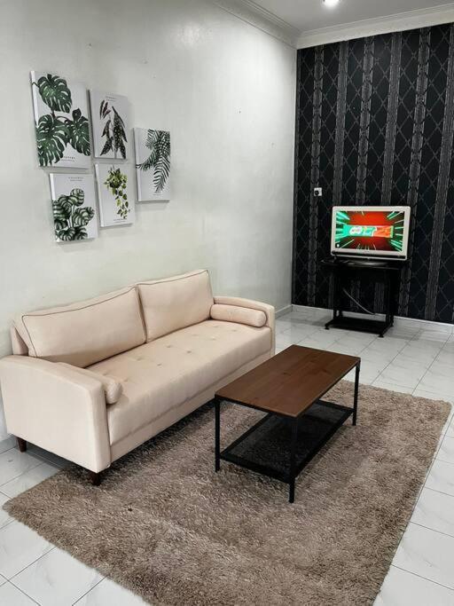 Manjung Modern + Cozy Terrace Home Lumut Extérieur photo